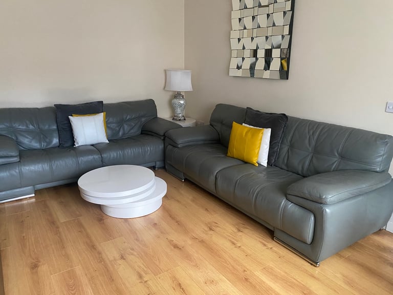 image for Sofa 2x 3 seater 