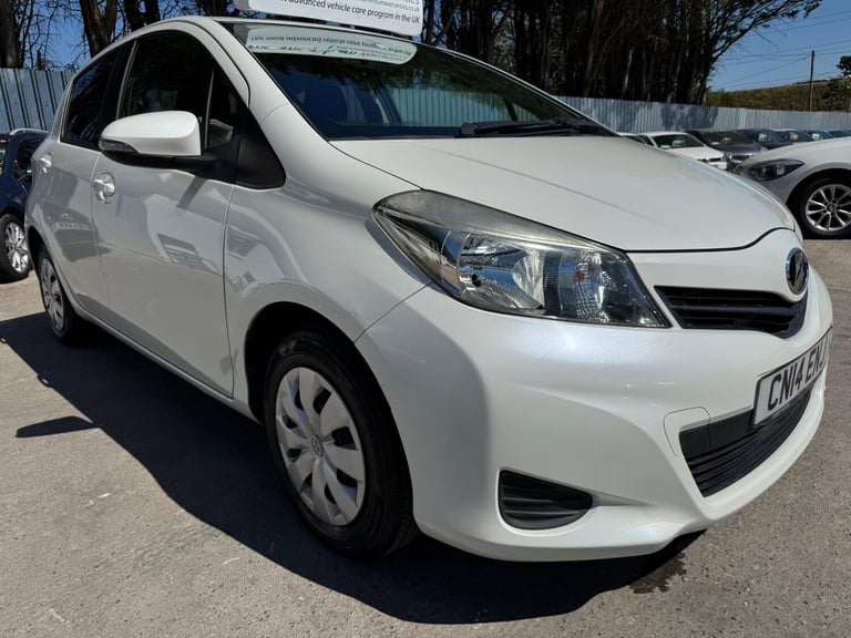2012 Toyota Vitz YARIS 1.3 5DR AUTO Hatchback Petrol Automatic