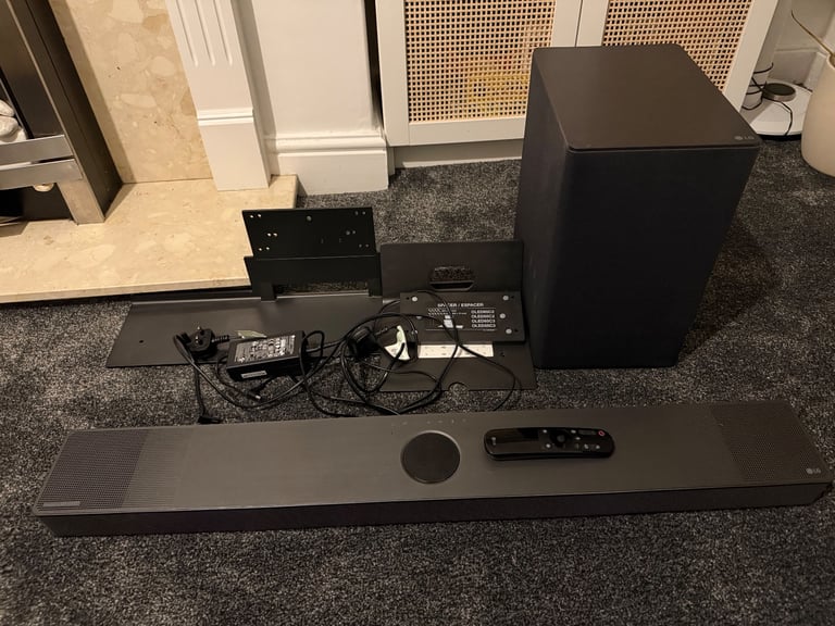 LG USC9S 3.1.3 Wireless Bluetooth Sound Bar & Subwoofer with Dolby Atmos LG TV’s
