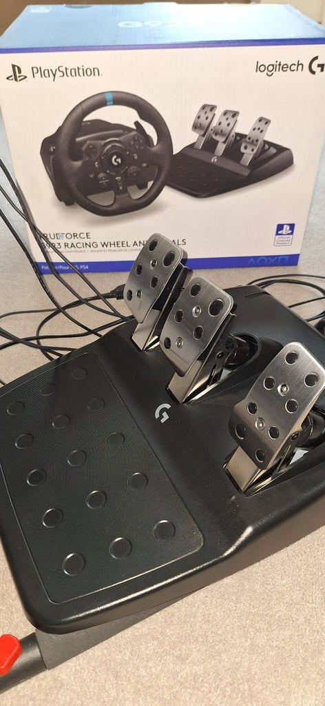 Complete PS5/PS4 driving simulator. 