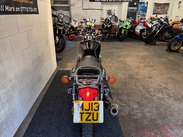 2013 Honda CB 1100 ADE  8300 MILES BLACK RETRO CLASSIC MOTORCYCLE Roadster Petrol Manual