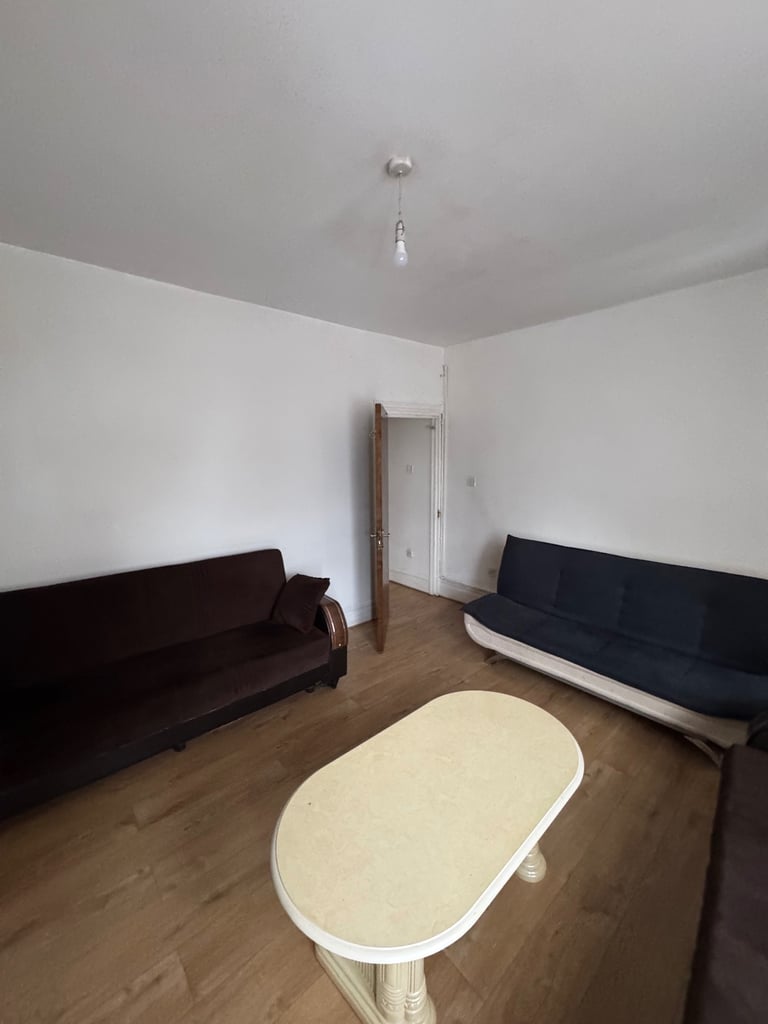 2 bedroom flat available in barking 