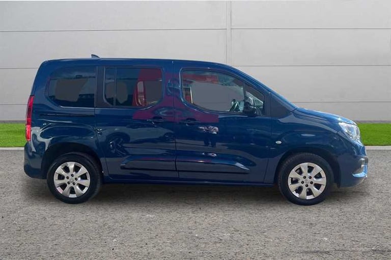 2022 Vauxhall Combo Life 1.5 TURBO D SE 5DR [7 SEAT] MPV Diesel Manual