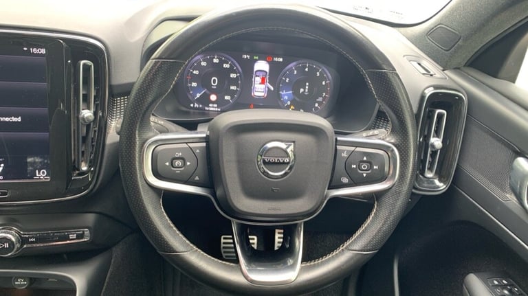 2020 Volvo XC40 R-Design, T3 automatic Estate Petrol Automatic