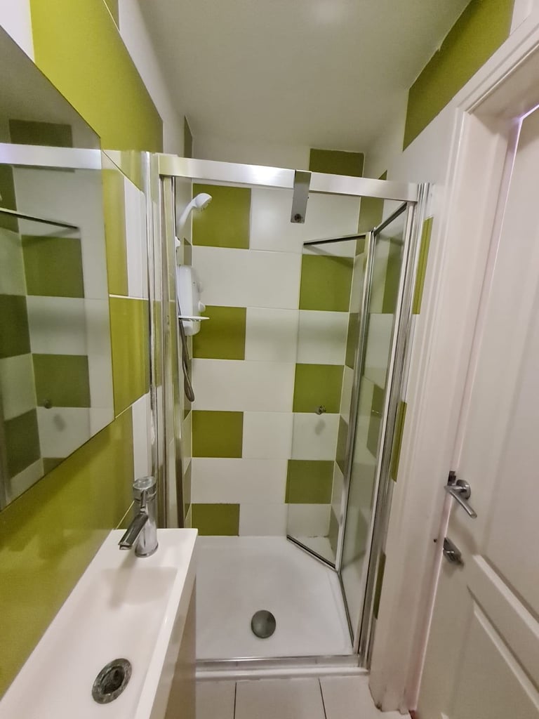 Studio to Rent in Oldhill Street N16 6NA