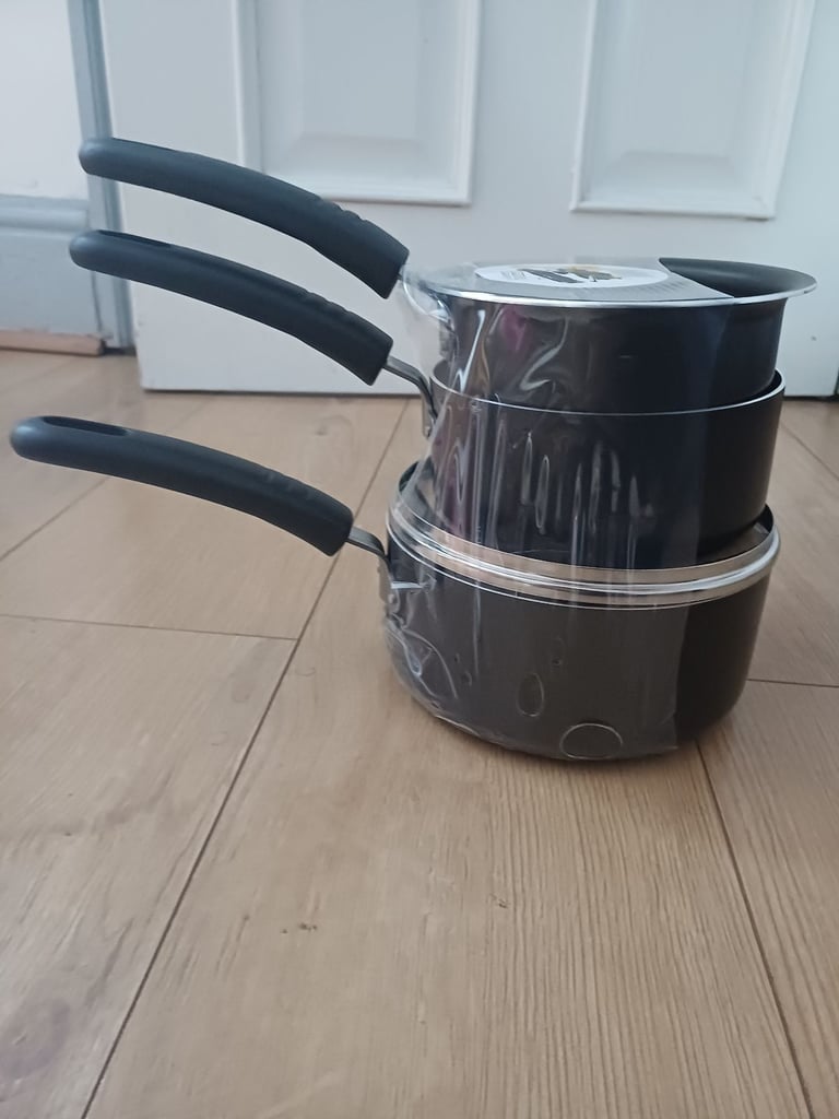 image for 3 piece non-stick Aluminium saucepan set 