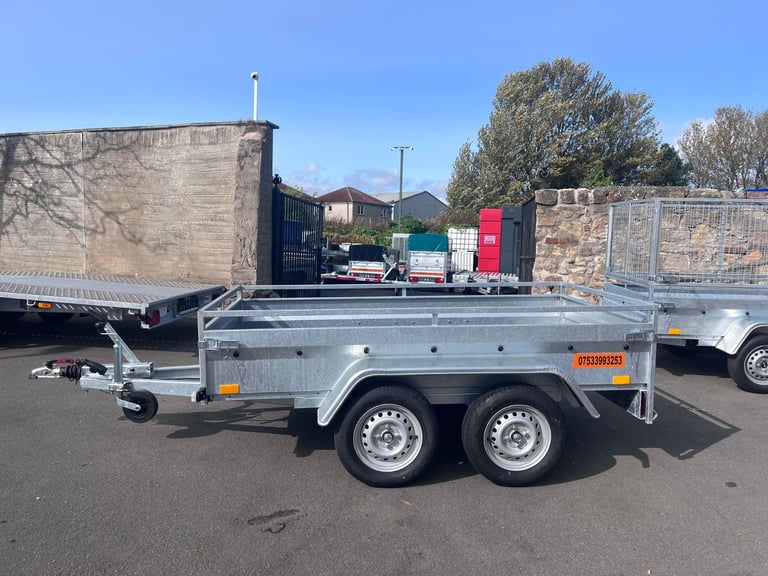 BRAND NEW 8,2ft X 4,3ft (BC752) TWIN AXLE MASTER NIEWIADOW TRAILER 1300KG BRAKED