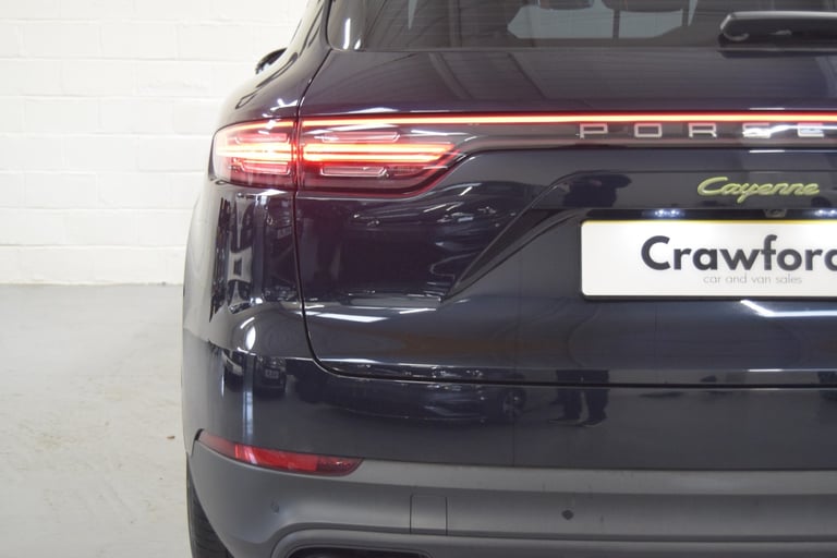 PORSCHE CAYENNE 3.0 V6 E-Hybrid 17.9kWh Platinum Edition 2022