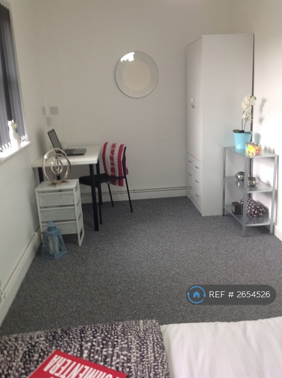 6 bedroom house in Denison Court, Nottingham, NG7 (6 bed) (#2654526)