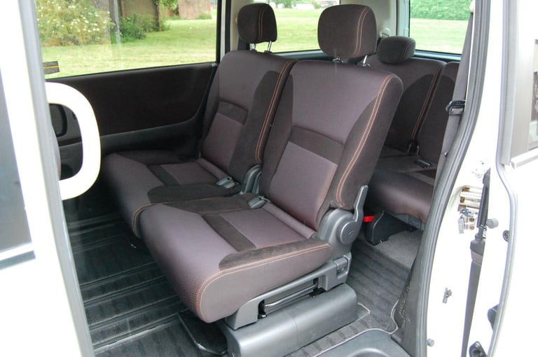 NISSAN SERENA HIGHWAYSTAR V SELECTION 2010 Petrol Automatic in White