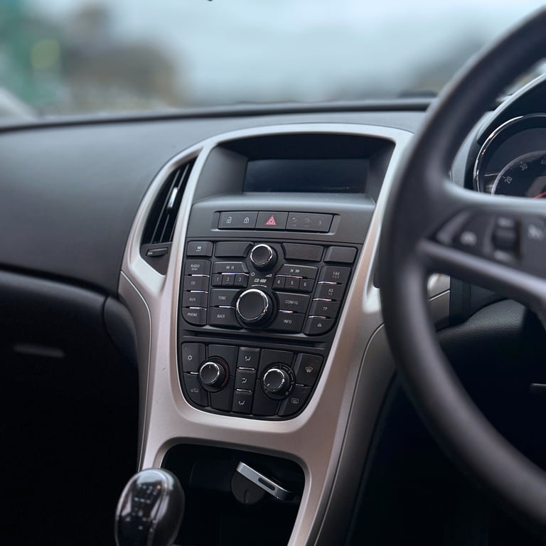 Vauxhall, ASTRA, Hatchback, 2014, Manual, 1364 (cc), 5 doors