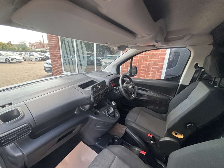 2021 Vauxhall Combo 1.5 Combo 2000 Sportive S/S Panel Van Diesel Manual