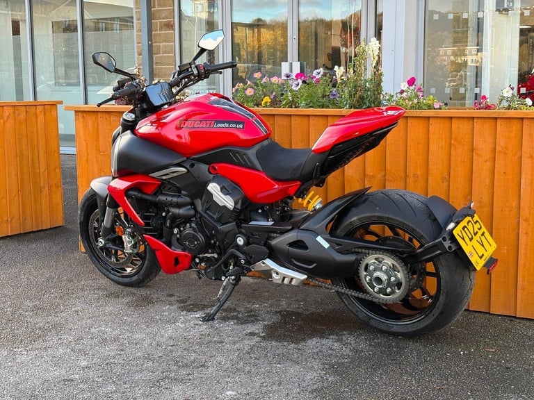 2025 Ducati Diavel V4 with full akro exhaust system