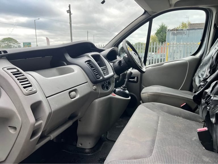 2013 Vauxhall Vivaro 2.0CDTI [115PS] Sportive Van 2.7t Tecshift Euro 5 PANEL VAN Diesel Manual