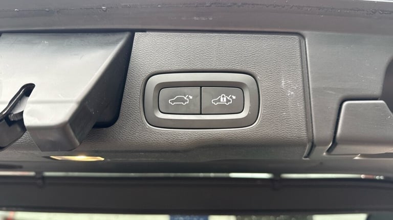 2023 Volvo XC60 Recharge Plus, T6 AWD plug-in hybrid, Electric/Petrol, Dark Estate Petrol Paralle...