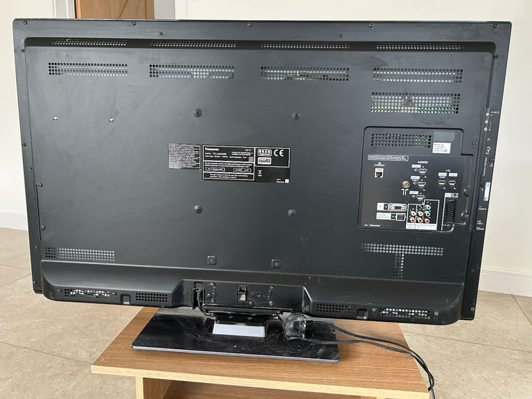 Smart 42" Panasonic TV - £55