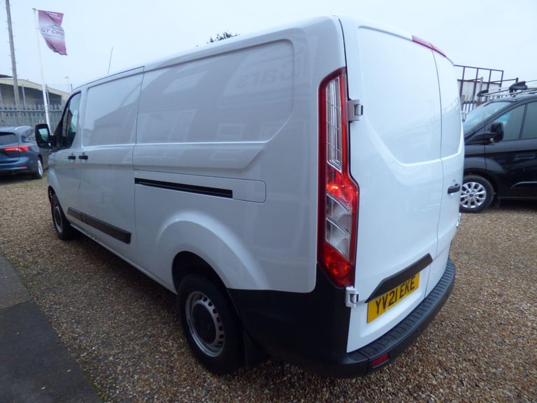 FORD TRANSIT CUSTOM 2.0 Transit Custom Leader Van 300 L2 2.0L EcoBlue 130PS FWD