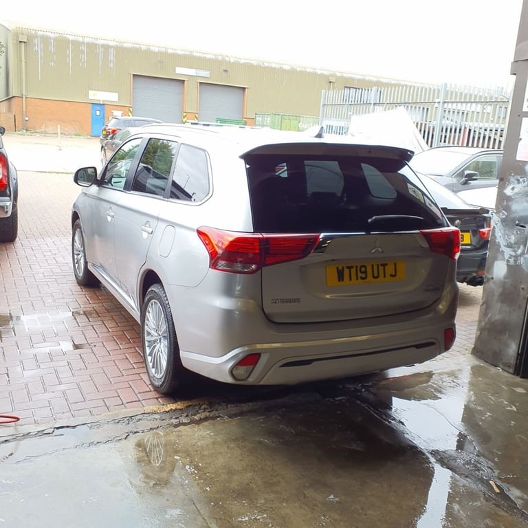 2019 19 MITSUBISHI OUTLANDER 2.4H TWINMOTOR 13.8KWH 4H SUV 5DR PETROL PLUG-IN HY