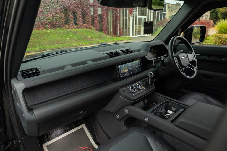 2024 Land Rover Defender 110 3.0 D250 MHEV X-Dynamic SE Auto 4WD Euro 6 (s/s) 5dr ESTATE Diesel A...