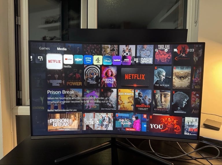 Samsung Curved 4K 32” Monitor U32R590