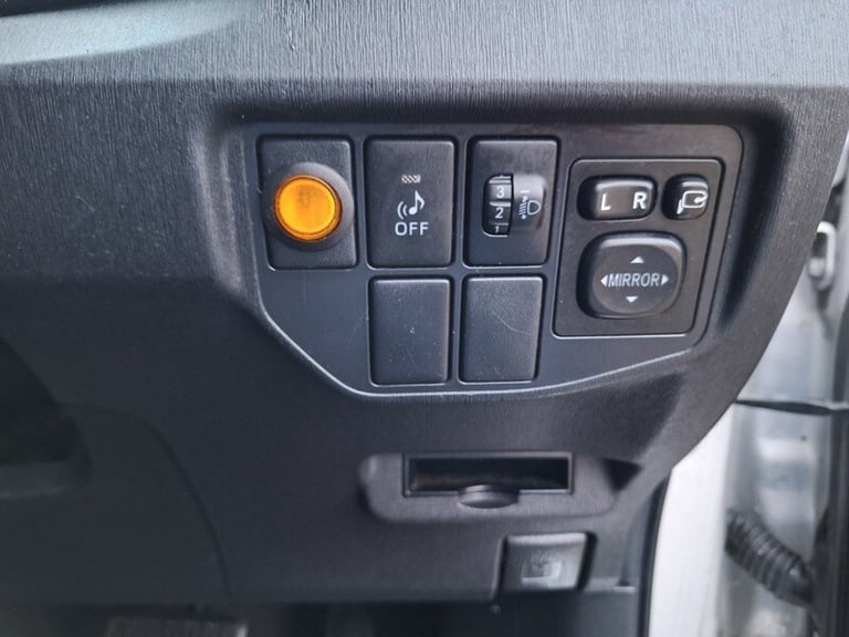 2016 Toyota Prius 1.8 VVT-h T3 Hatchback 5dr Petrol Hybrid CVT Euro 5 (s/s) (136 ps) HYBRID ELECT...