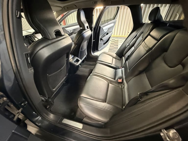 2018 Volvo V90 2.0 D4 Pro Estate 5dr Diesel Auto AWD Euro 6 (s/s) (190 ps) Estate Diesel Automatic