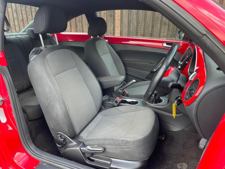 2014 Volkswagen Beetle 1.6 TDI BlueMotion Tech Design Euro 5 (s/s) 3dr HATCHBACK Diesel Manual