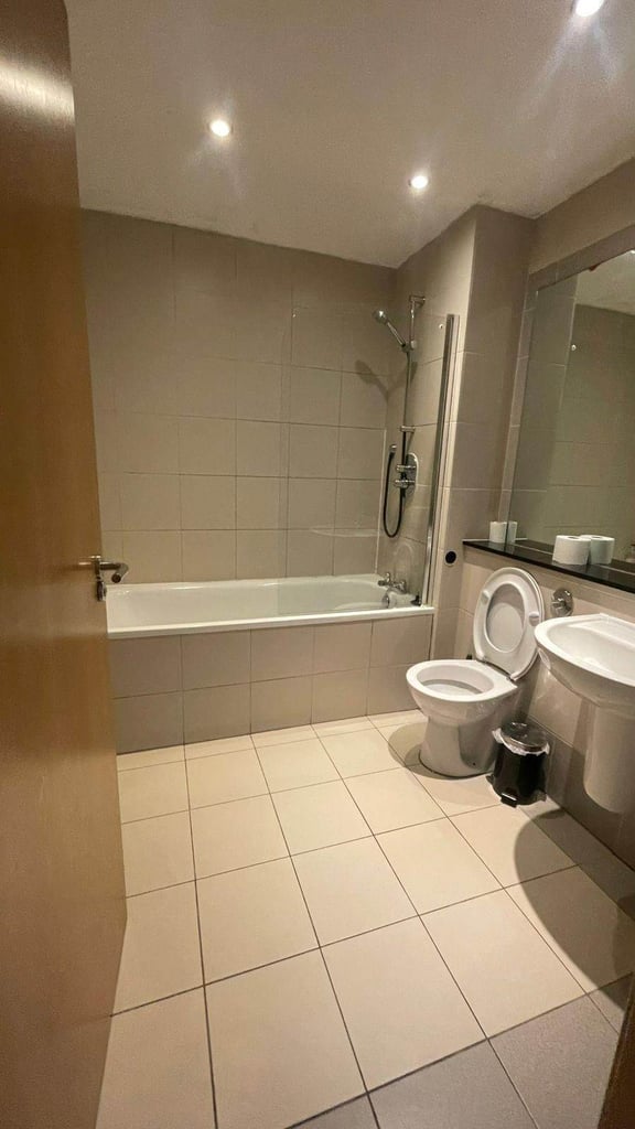 ***LONG TERM LETS-  - NO REF REQ - 1 WEEK DEPOSIT & 1 WEEK RENT UPFRONT - FROM £495 PER WEEK***