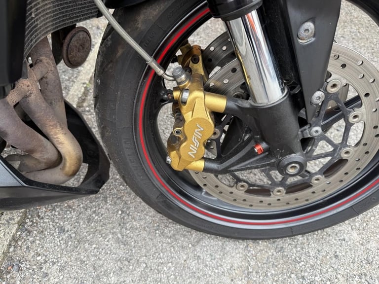 TRIUMPH STREET TRIPLE R