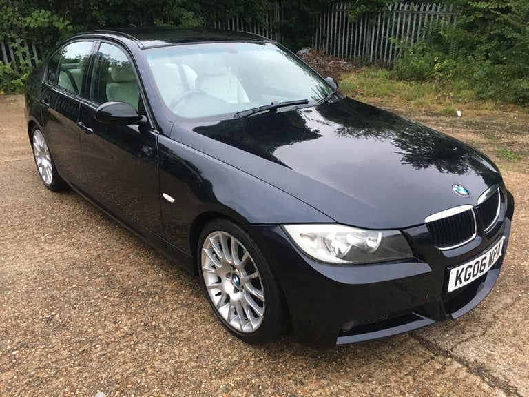 BMW 320si 2.0 Petrol Saloon *1/500 MADE FOR UK* 4 Door Manual 320 SI