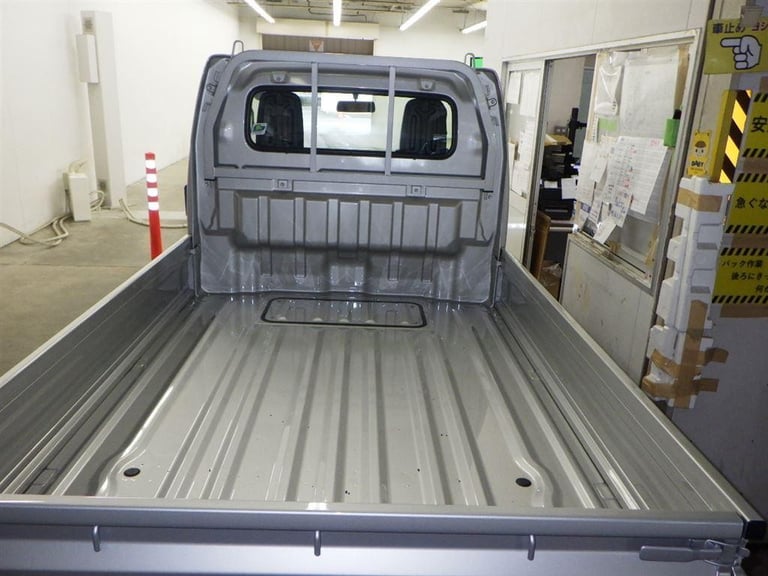 Suzuki carry mini pick up 660cc auto 4wd japanese import delivery miles 5km 2024