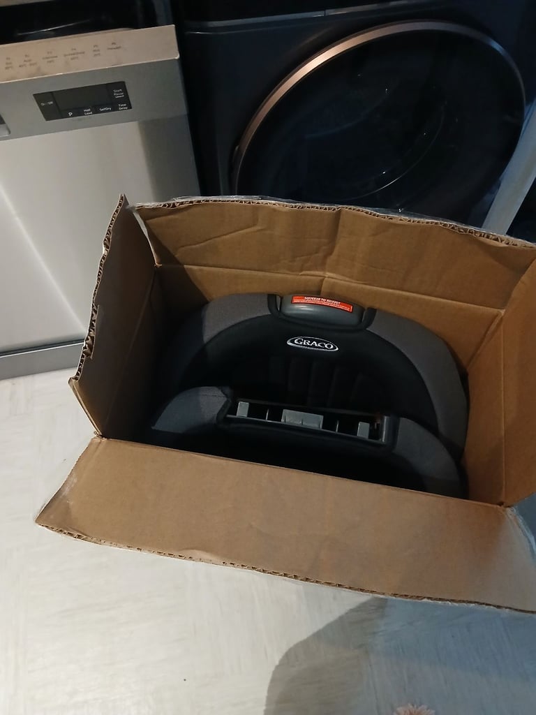 New Graco Junior Maxi Booster Car Seat 3.5- 12 Years Boys Girls