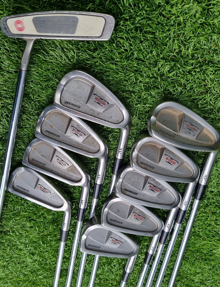 Taylor Made, Mizuno, Odyssey, R320 driver, Fli-Hi hybrid, Odyssey putter, stand-bag & MORE 