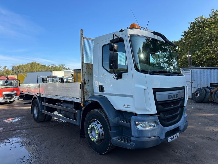 DAF TRUCKS LF220 2015 18 ton ULEZ scaffold flat bed truck auto 