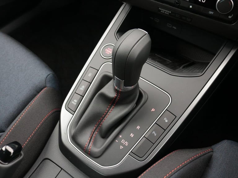 SEAT Arona 1.0 TSI FR Black Edition SUV 5dr Petrol Manual Euro 6 (s/s) (115 ps) Petrol Manual