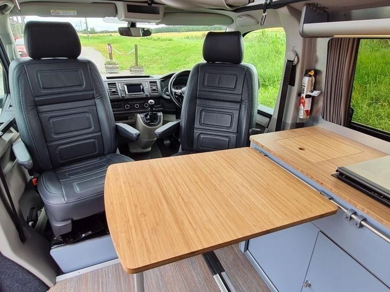 Volkswagen VW Transporter Uberbus Campervan