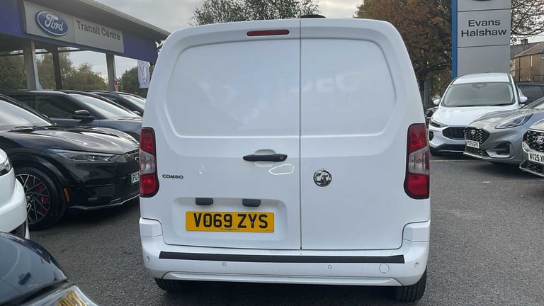 2019 Vauxhall Combo 2300 1.5 Turbo D 100ps H1 Sportive Van PANEL VAN DIESEL Manual