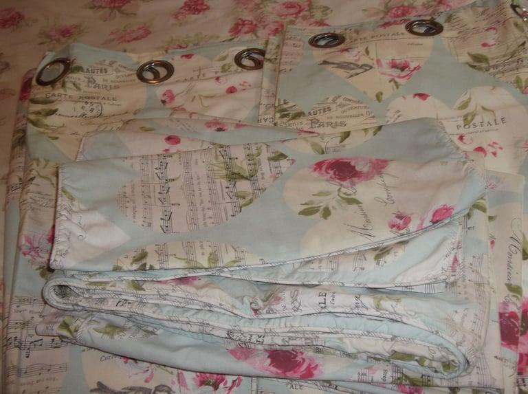 image for Dunelm Very Pretty Lined Curtains and 2 Matching Single Duvet Covers and Pillowcases