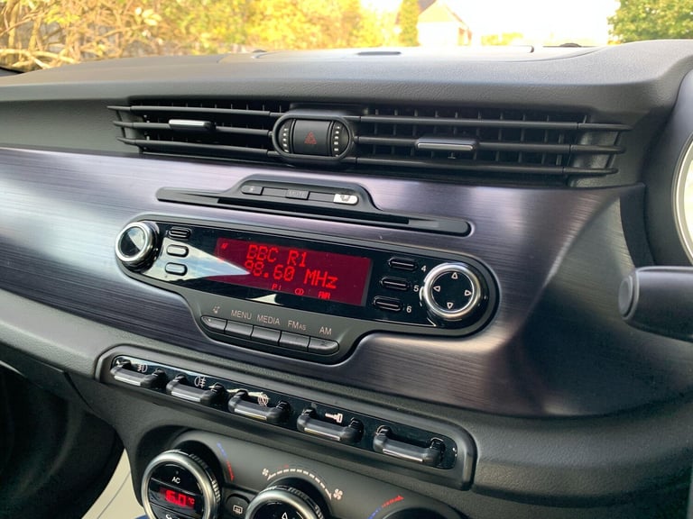 2010 Alfa Romeo Giulietta 1.4 TB MultiAir Veloce Euro 5 (s/s) 5dr HATCHBACK Petrol Manual