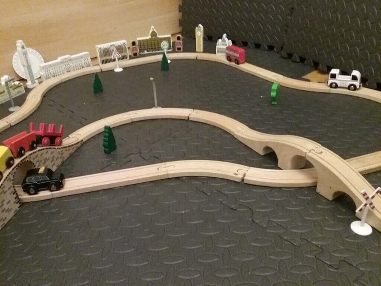 Kids Wooden Train Track Railway and cars Set Activity