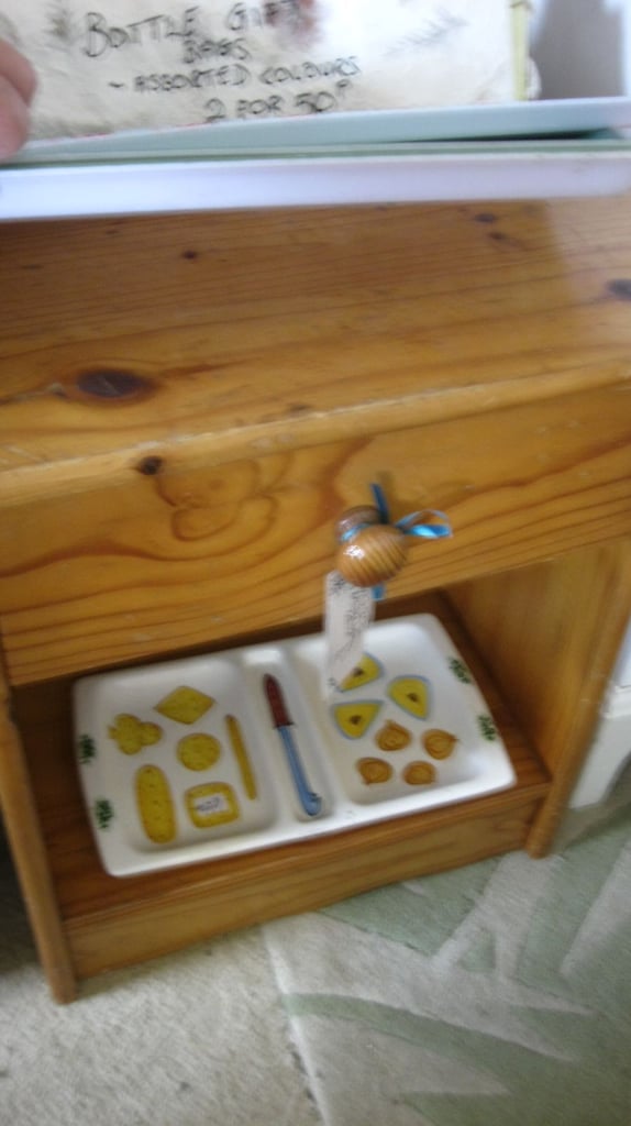 image for MODERN SINGLE PINE BEDSIDE CABINET. TOP DRAWER. IN GOOD ORDER. DELIVERY 