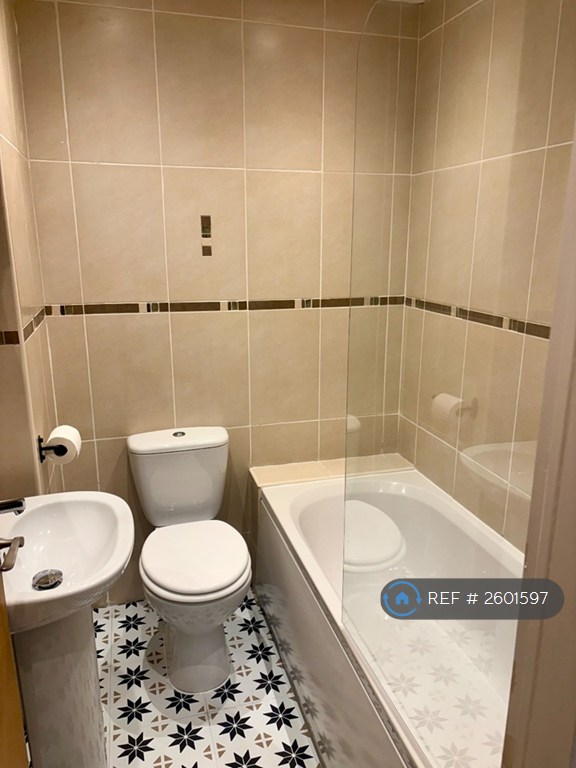 2 bedroom flat in St. Marks Road, Preston, PR1 (2 bed) (#2601597)