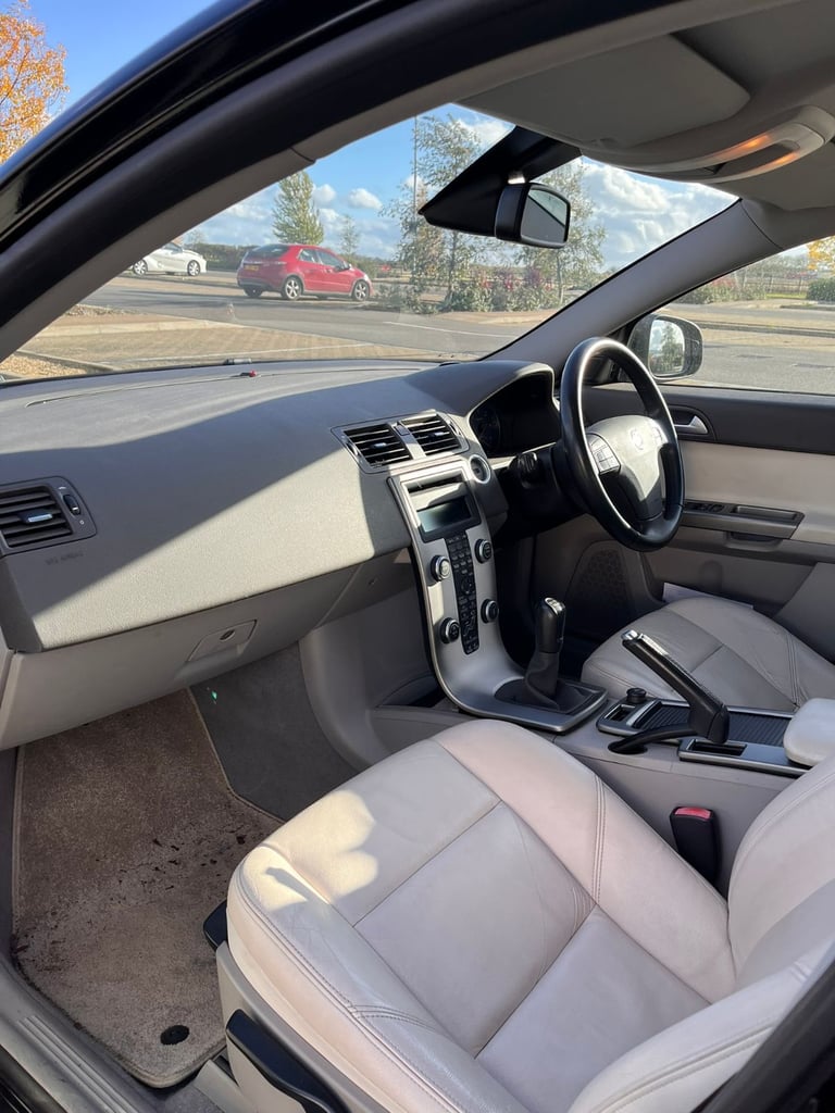 Volvo, S40, Saloon, 2011, Manual, 1560 (cc), 4 doors