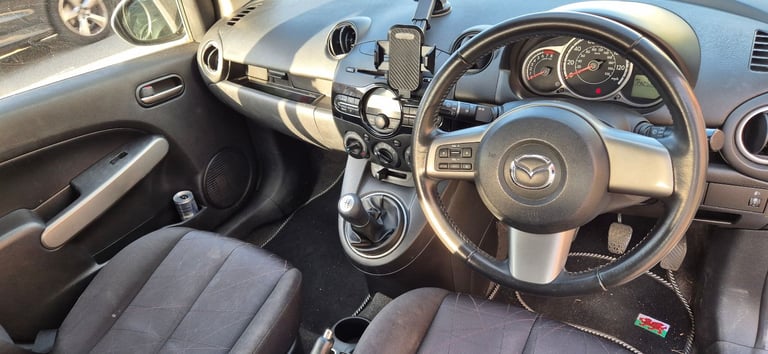 Mazda, 2, Hatchback, 2012, Manual, 1349 (cc), 5 doors