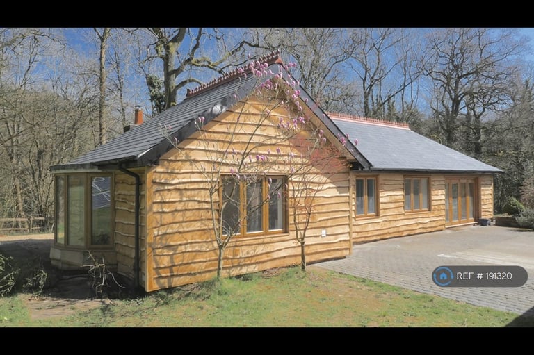 image for 2 bedroom house in Ranmore Common, Surrey, RH5 (2 bed) (#191320)