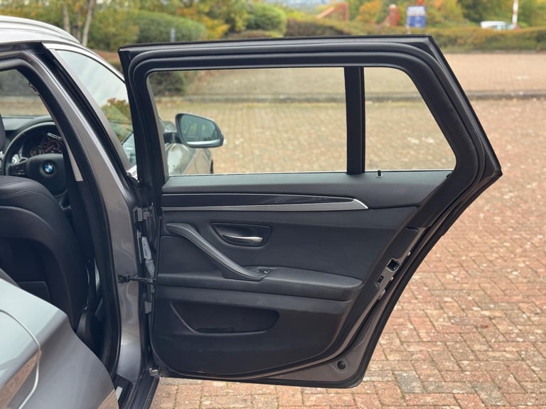 2013 BMW 5 Series 3.0 530d SE Touring Auto Euro 6 (s/s) 5dr ESTATE Diesel Automatic