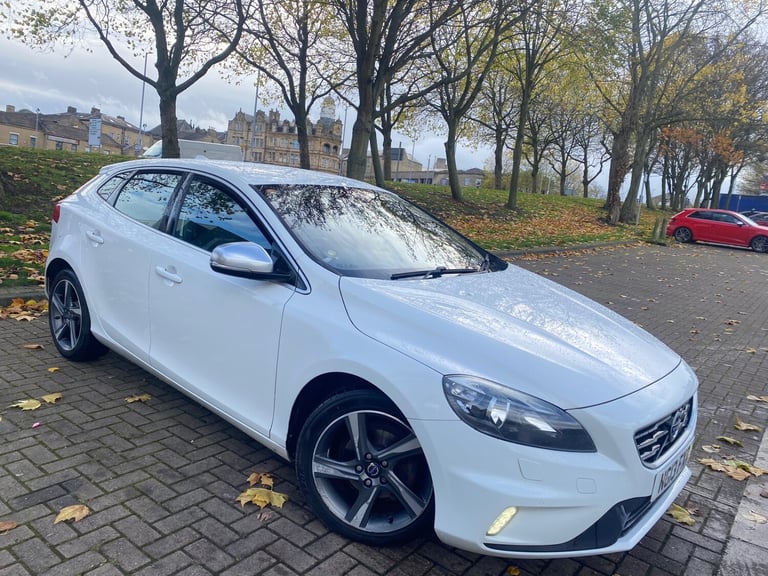 2013 Volvo V40 D2 R DESIGN 5dr HATCHBACK Diesel Manual