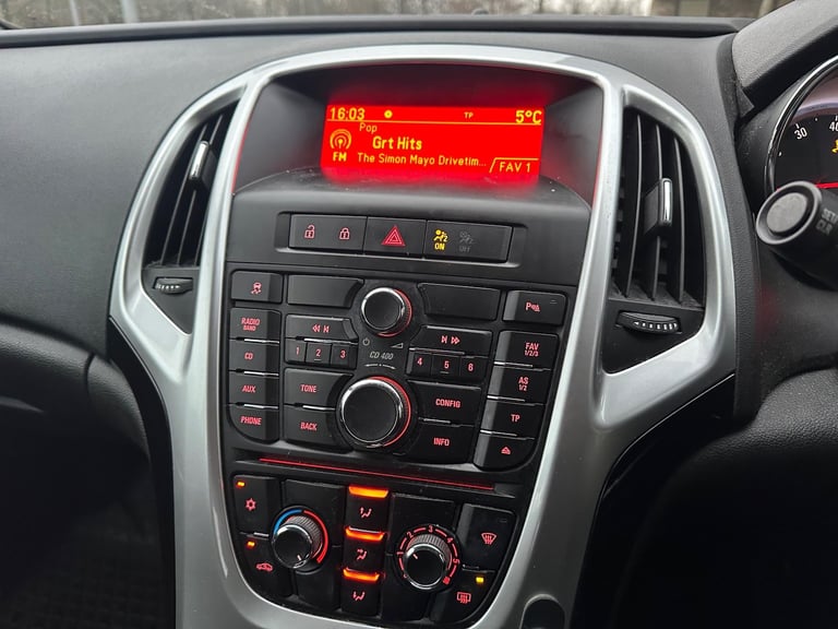 2014 Vauxhall Astra 1.6 16v SRi Auto Euro 5 5dr Petrol
