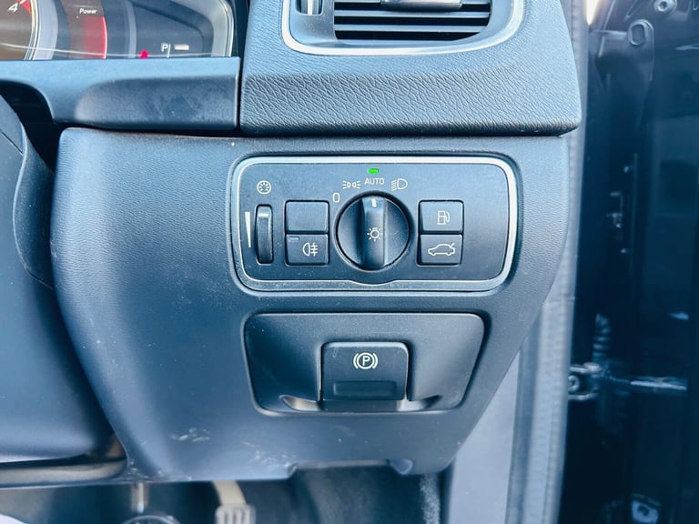 2017 Volvo V60 2.0 D4 SE Lux Nav Auto Euro 6 (s/s) 5dr ESTATE Diesel Automatic