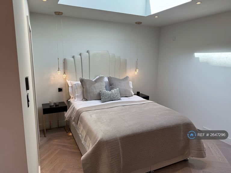 1 bedroom house in Penywern Road, London, SW5 (1 bed) (#2647296)